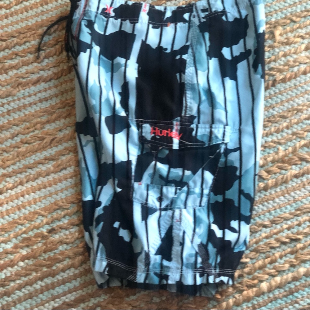 Hurley Blue & Black Stripe Camo Style Board Shorts 32”
